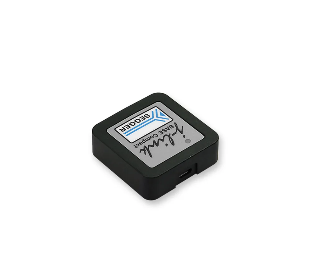 J-Link BASE Compact（斜視）